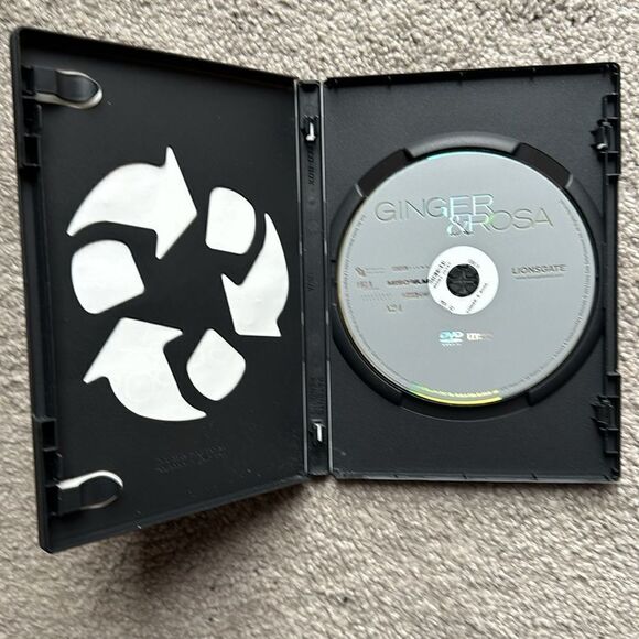 “Ginger & Rosa” DVD! - Picture 3 of 5